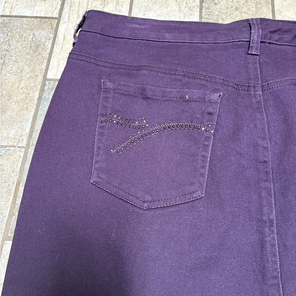 Gloria Vanderbilt - Amanda Purple Skirt with Embellished Pockets - Picture 7 of 9